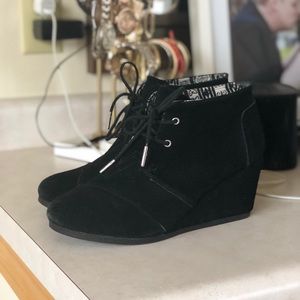 TOMS Suede Black Wedges
